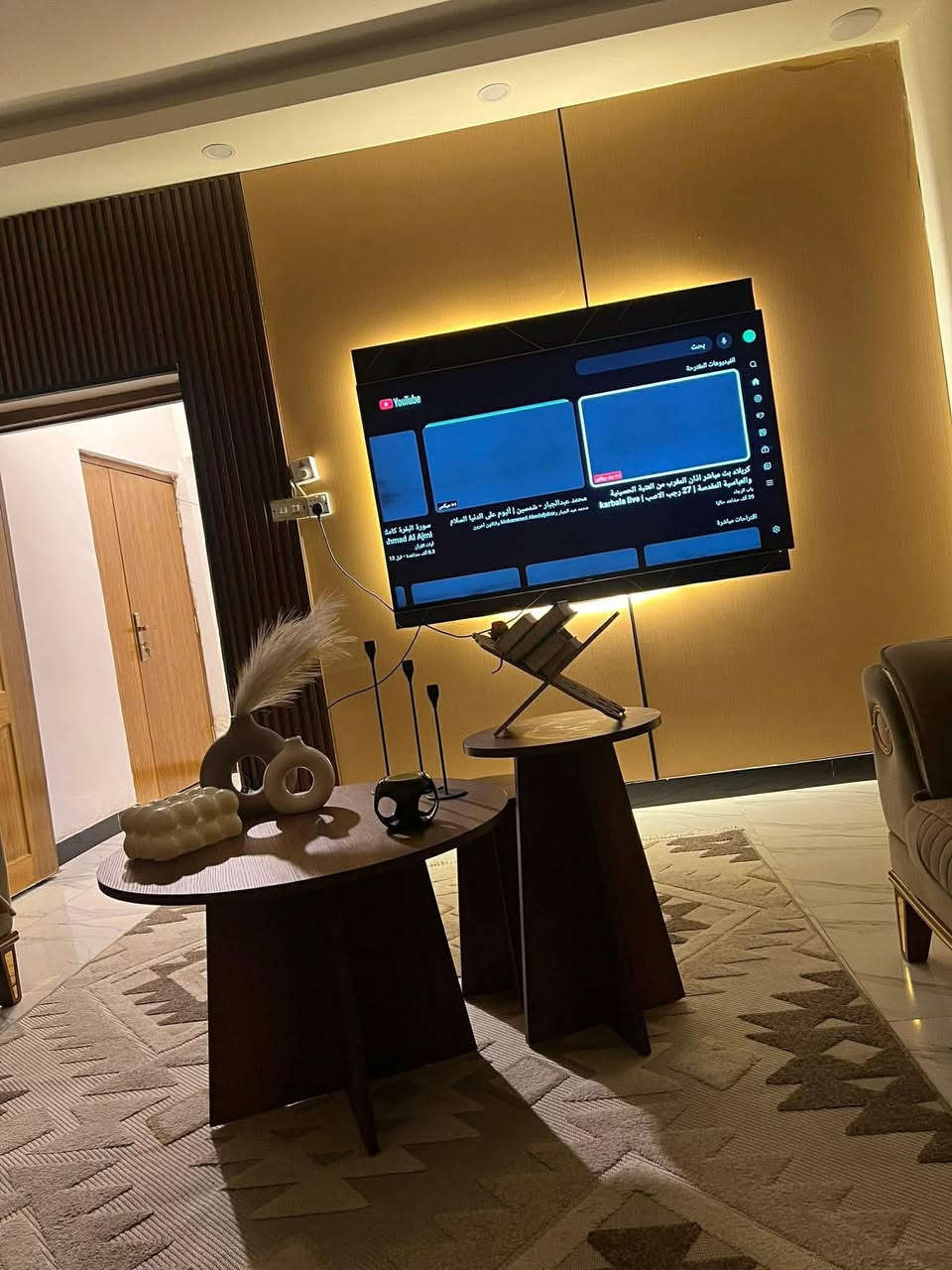 للبيع  بيت ملك صرف مساحه 100 واجهه 10 ركن منطقة البياع حي  المعالف شارع الدكتور حافض  قرب تقاطع الربيعي  خلف حسينه شهدا الطف طابقين يحتوي عل ٤غرف واستقبال ومطبخ وصحيات موقع  مميز   سعر مناسب للاستفسار اتصل على الارقام ***********
 ***********
