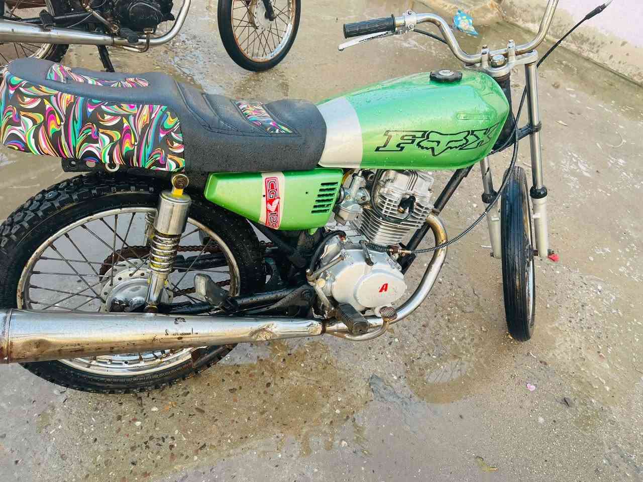 سلام عليكم دراجه لبيع دراجه حلوه ونضيفه 
عراض كله جديد السعر 325 وبيهه مجال المكان بصره 5ميل ***********
