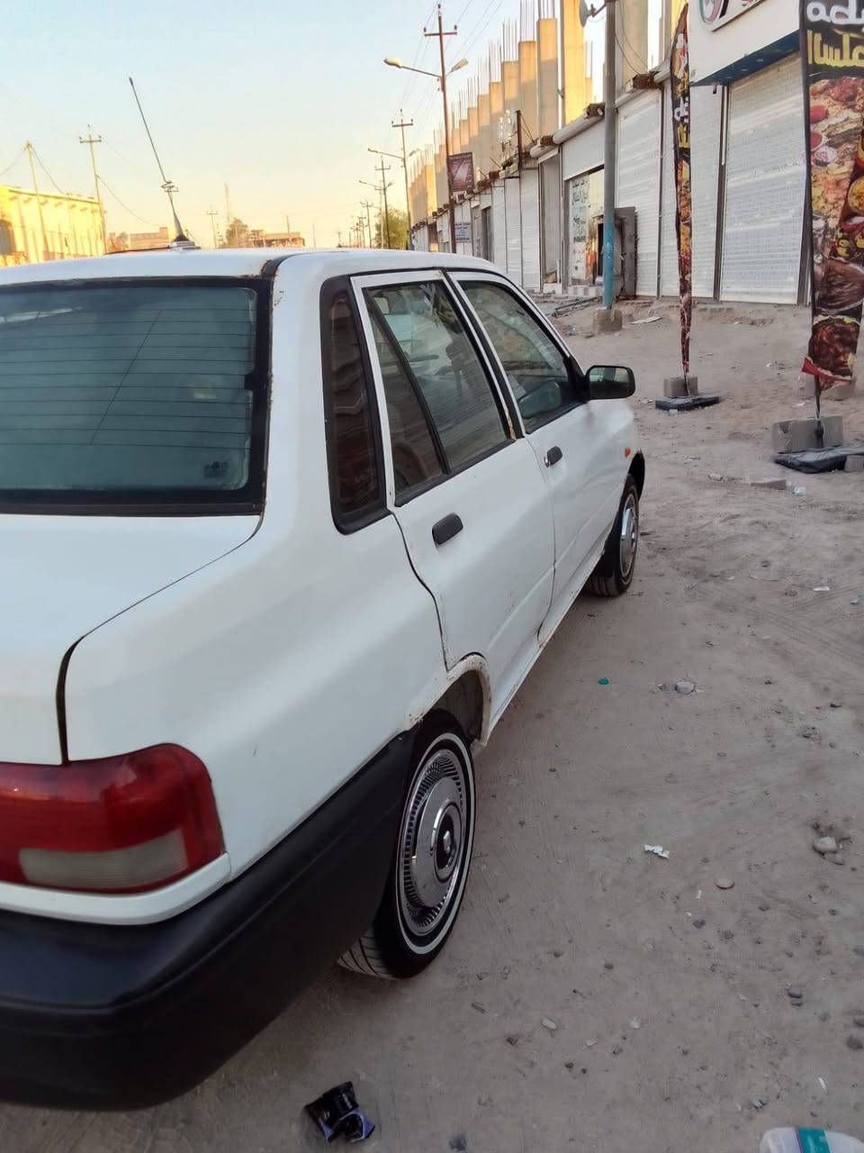 سلام عليكم سايبه 2012 لبيع مستعجل سياره جاهزه من كلشي حداديه جديده تخم تاير سعر 25 وبيه مجال  انا مكلف بل نشر شراي ينتصل رقم ***********
