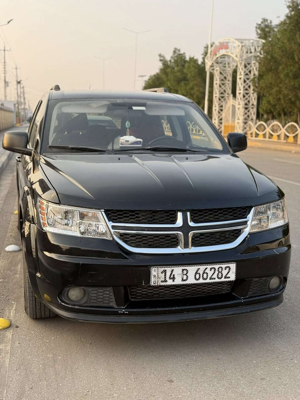 دوج جورني 2018رقمًً بصره الجديد باسمي سياره وارد ضرهاا كما موضح بصور وبيها باب مبدل اثر طخه موجود عندي سياره جاهزه للاخير السعر ١٤٣وبيها مجال 
متواجد ***********
