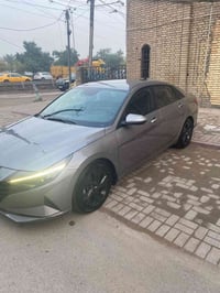 شباب عندي هذني وياله و تايرات نضيفات ريد لبيع سعر خاص رقم 07717401343