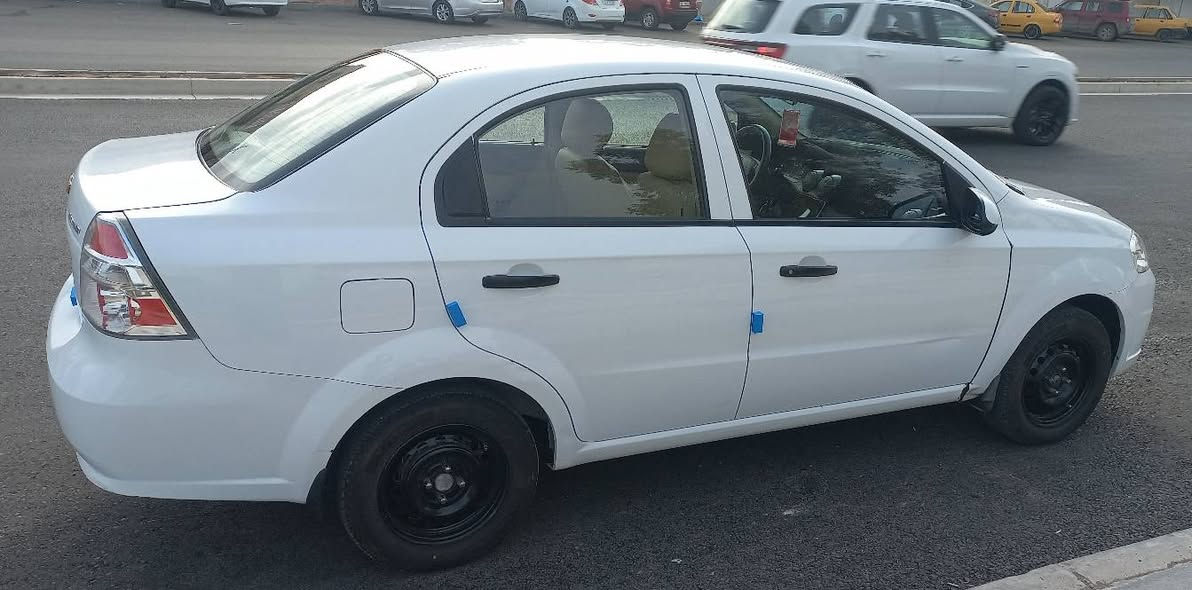 السلام عليكم ورحمه الله وبركاته
 
افيو ٢٠١١ شركه عامه مشروع وطني رقم بغداد دولي انكليزي 
محرك 1400 مفتوح كير اوتماتيك
سنويه جديده وهزه جديده باسمي المداور ثاني يوم
السياره كفاله كير ومحرك وكشر نضافه فول شرط الفحص
ماتصرف عليهه ولا دينار السياره حداديه صدر جديد
تبريد ثلج ويه السويج
باتري جديد
تخم تاير جديد قبل يومين
كامره دواره
شاشه فول
سنتر لوك ريمونت
دوشمه ارضيه جلد
دوشمه قماره جلد
كشنات جلد تلبيس
بيهه عده كامله طفايه ومثلث وجك والاسبير مثل ماموضح بالصوره
السياره بيهه طخه بالدوسه موضحه بالصوره 
السعر 80 ومجال كلش قليل حق الجيه 
مكاني العماره 
رقم موبايلي ***********
