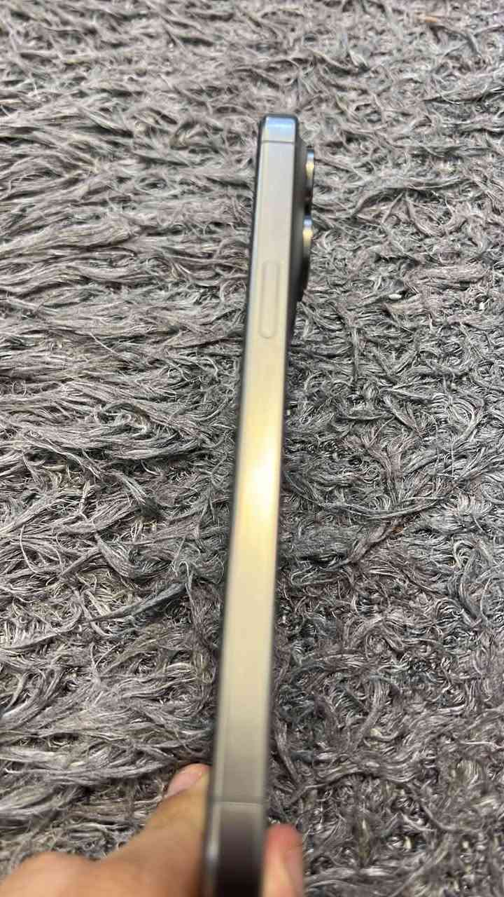 ايفون 15 برو ماكس بطاريه 84 نضيف كلش ومامفتوح + كارتونته ويا السعر 950 وبي مجال كلش بسيط ❤️❤️


**إذا كنت صاحب هذا الإعلان وتريد حذفه لأي سبب، رجاءا أرسل رسالة إلى الدعم الفني**