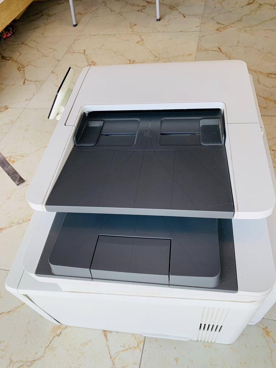 طابعة hp حديثه بعدهي جديده بحبر شركه تطبع أبيض وأسود وملون وتعمل بخاصية WiFi او من الموبايل وتطبع وتستنسخ وجهين وغيرها من المواصفات حبره باودر اطيك بيه ضمان
سعره٢٠٠

او مرواس بطاعه A3


**إذا كنت صاحب هذا الإعلان وتريد حذفه لأي سبب، رجاءا أرسل رسالة إلى الدعم الفني**