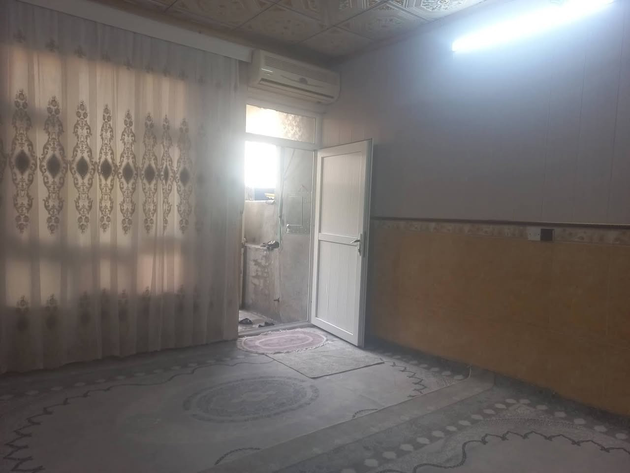 سڵاو هاوڕێیان 
هەرزان هەرزان هەرزان
پارەی سەیارەیەك
سعری تەنها 205گڵاو معامەڵە
ئەم جارە یان لەگازینۆ گەڕەکی ئازادی لەگەڵتانداین 
هەرزانی لای هەژارانە 
خانووبۆفرۆشتن شوێن کەلارگازینۆ
بەڕێزان ڕووبەری ئەم خانووە5×16واتا 80 مترە سەربەخۆیە 
فولکاشیە
 وێنەکان شاهیدی جوانی خانوەکە دەدەن
ماڵێکی هەتابڵێی جوان
شوێنێکی خۆشە
کۆڵانی پان
سعری هەرزان تەلەفوون بکە لەخزمەتانداین
ــــــــــــــــــــــــــــ
تێبینی وێنەکان ڕونیە کارەبا نەبو گیراوە ــــــــــــــــــــــــ
ژوورەکانی
میوان
جێشتخانە  
هۆڵ 
قاتی دو بەیتونەیە گەورە بەسەربانەوەیە

ـــــــــــــــــــــــــــــــــــــــــــــــــــ
🍁🍂🍁🍂🍁🍂🍁🍂🍁🍂🍁🍂
بۆزانیاری زیاترپەیوەندیمان پێوە بکە
ژمارەکانی نووسینگە
***********
***********
***********
🍂🍁🍂🍁🍂🍁🍂🍁🍂🍁🍂🍁
نوسینگە مان لەکەلار و ڕزگاری
بۆ_کڕین_و_فرۆشتن_و_بەکرێدانی_هەموو_جۆرە_موڵکێک
خانوو_زەوی_شوقە_دوکان_باخ_دۆنم کەلار و ناحیەی ڕزگاری و لــە گـشت گــەەرمیـان
🍂🍁🍂🍁🍂🍁🍂🍁🍂🍁🍂🍁🍂
ئێوەی بەڕێزیش گەر موڵکتان هەیە دەتانەوێ بیفرۆشن
یان دەتانەوێ بکڕن یان بەکرێی بدەن  یان بەکرێی بگرن ئەوا دەتوانن تەواوی زانیاریەکان
ناونیشانی تەواوی موڵکەکەت،
چەن وێنەیەکی موڵکەکەت،
نرخی گونجاوی موڵکەکەت،
بنێرن_بۆ_پەیجەکەمان
🍂🍁🍂🍁🍂🍁🍂🍁🍂🍁🍂🍁🍂
