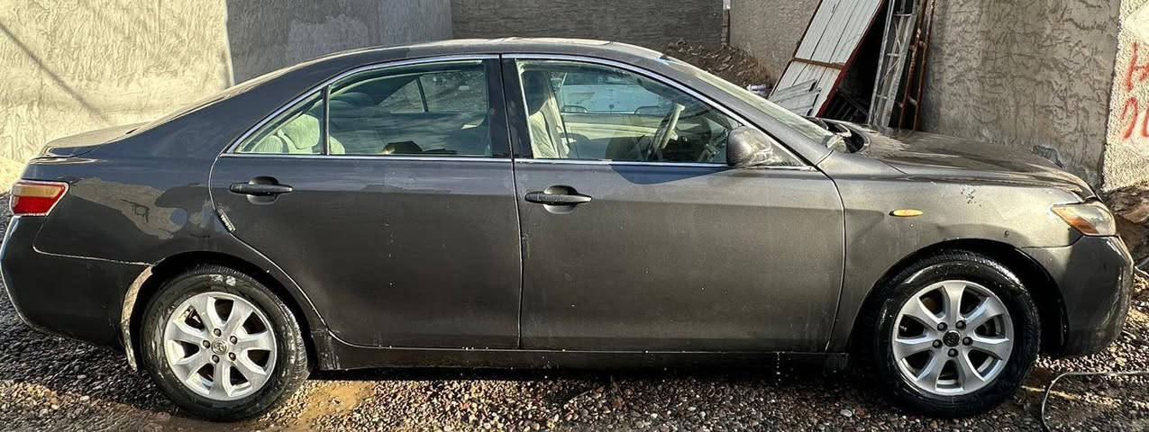 سيارة كامري وارد امريكي موديل ٢٠٠٨ رقم بغداد الماني تحويل  مشروع وطني الجاملغ والباب جهة الصدر مصلح ومصبوغ فتحه سلايد كامرة شاشة وسط بيها صبغ اربع قطع اني اكول احزام محرك جديد وكير وصدر جيدات التبريد شغال فتحه كروس سرعه مكان السيارة  صلاح الدين تكريت سعر 87 وبيها مجال 
للاستفسار ***********
