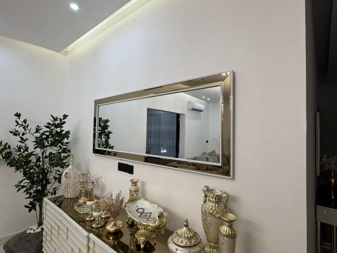 ڤیلای شاهانە  بۆ فرۆشتن، 
🏦 نموونە لە جوانی و فول VIP.
‏‎لە ریگای مەسیف بەرامبەر شیخ باز
‏‎🏡 رووبەری 1500 مەترە
‏‎🔹  کارەبای 24 سەعات هەیە

‎🔷 ئاوی سەربەخۆیە هەیە 
‏‎🏡 خانووی مەزرەعەکە پێکهاتووە لە:
‏‎🍽️ مەتبەخ
(5)ژووری نوستن
‏‎🛁 مشتملات‏
‏‎🛋️ هــــۆل
🏟️کامل ئەساسی مال تیدایە
‏‎🌊مسبع داخراوە. تیدایە  تبرید سارد و گەرم 
کامل فلتەر بۆ دانراوە
‏‎🌳 مواسفات vip 
🏝️حەدیقەی هەیە گراج سیارە هەیە

‏‎بۆ زانیاری زیاتر پەیوەندیمان پێوە بكەن . . . . 
‏‎‏
‏☎️ :*********** WhatsApp + Viber + Call
  _____________________________________
ئەزموونێكی پڕ لەمتمانە:: ‎✅ #_عەقارات_باغی_ئاژگە

‏‎ئەگەر هەرموڵکێکت خانوو_دووکان _مەزرەعە هەیەـــ بینێرە بۆ پەیجەکەمان ئێمەش بڵاوی ئەکەینەوە بە باشترین و جوانترین شێواز ریکلام بۆ مزرعە و ڤیلا بی بەرامبەر⁩
