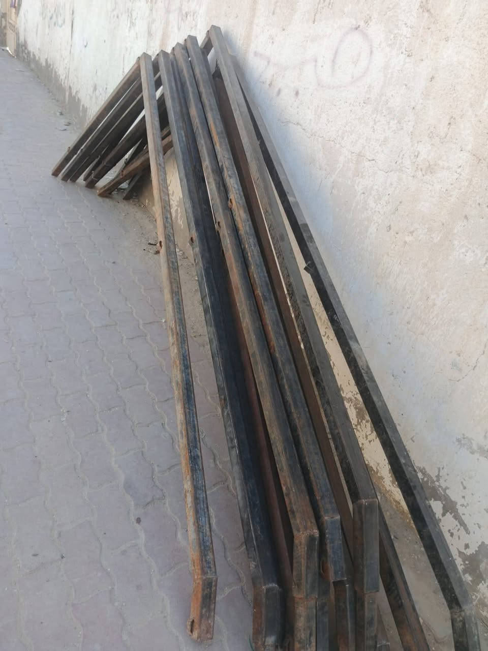 ناصريه مركز ***********سلام عليكم خيمه البيع طول 10عرض 5 حديد ثقيل 36 طراحيه جادر وياهه ضخين سعر مليون و50 مكان
