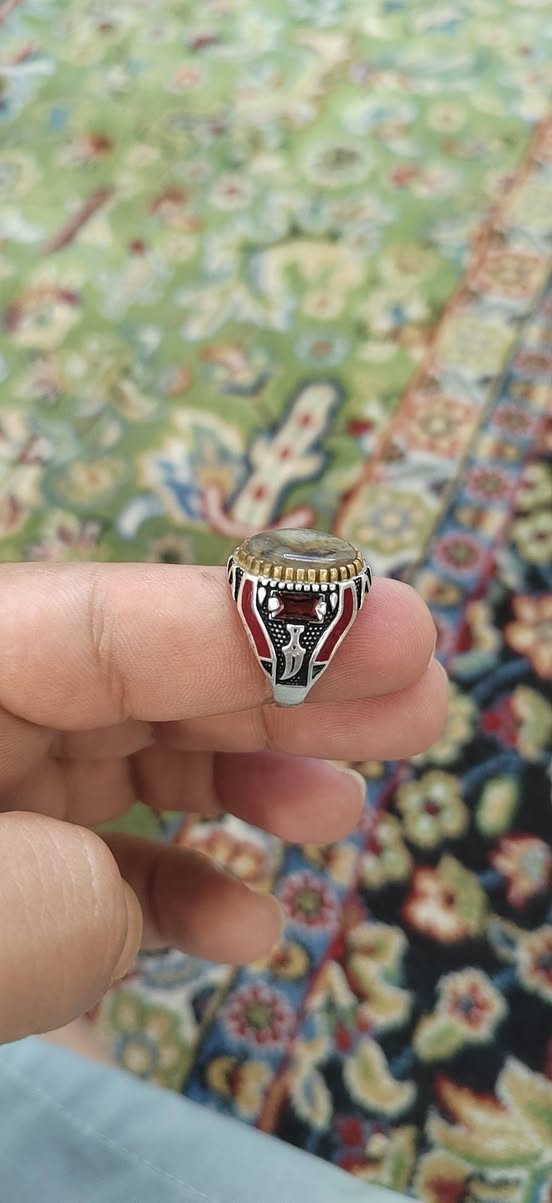 عقيق يماني صياغة يمانية.
تحفة مشروطة قياس صغير مرصع
السعر 80 شامل التوصيل


**إذا كنت صاحب هذا الإعلان وتريد حذفه لأي سبب، رجاءا أرسل رسالة إلى الدعم الفني**