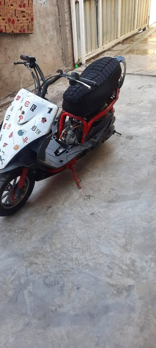 سلام عليكم ماكس عدله مال العب للبيع تشتغل شرط هندر واحد صدر امامي ويل كب صلنصه عوزه الحيم طاكه ونقصه راجز سلف فقط تجي تفحص تشوف بعينك وتخذه كوم حديد مكاني بغداد الشعب الجزائر هذا رقمي ***********متواجد وتساب نتصال
السعر250وبيه مجال بصيط بصيط؟
