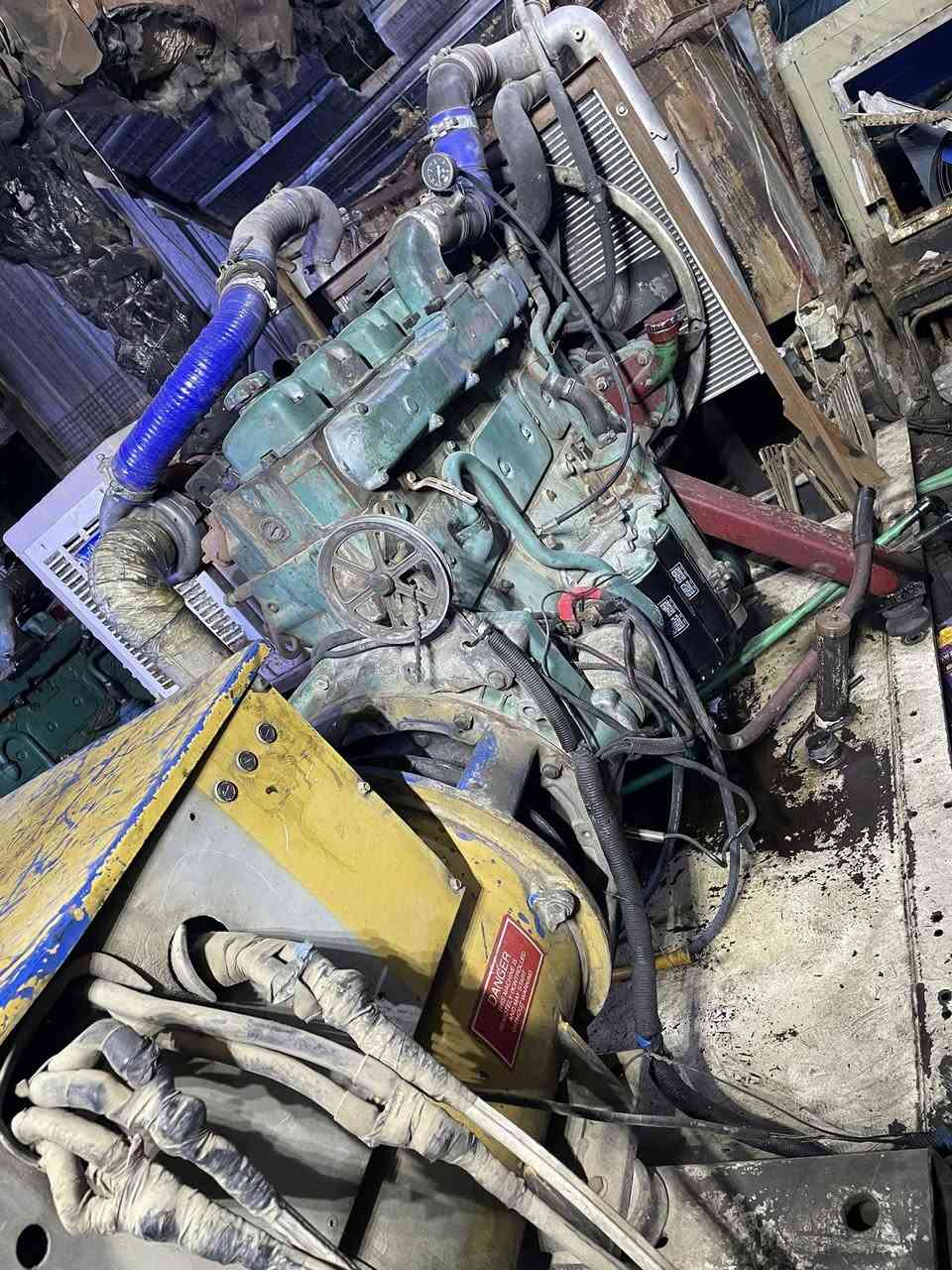 مولده فألفوا حجم ٢٢ بم نوزل كهربائي مكينه ستندر راس توليد ٢٥٠ kv انكليزي سبب البيع اريد اكبر حجم ٢٣ إذا أكوا مرواس عادي السعر ٨٥ مكان السماوه الاستفسار ***********
