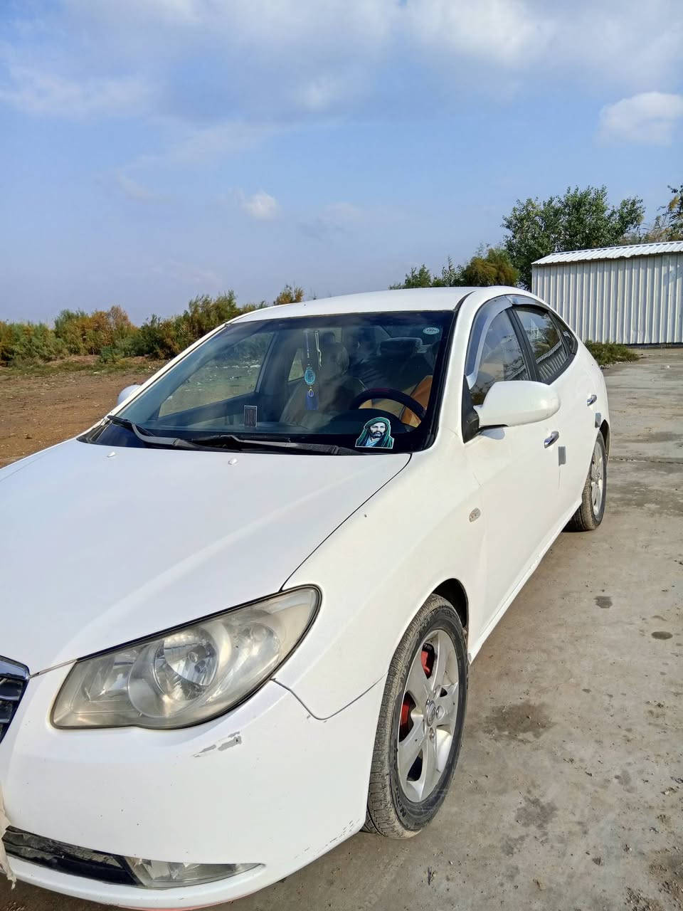 السلام عليكم من رخصة مدير الاكروب النترا افانتي متوئم دهوك سنويه ورقم دولي الون  رصاصي مصبوغه أبيض بيه كصه عنوان واسط السعر 40 وبيه مجال لشراي لتواصل على هذا الرقم *********** يوجد واتساب
