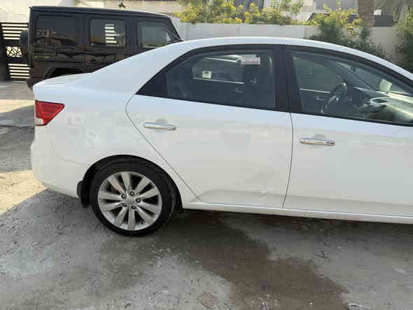 السلام عليكم كيا سيرتو خليجي ٢٠١٢مقفوله من الصبغ فقط بارد بسيط موضح بالصور ماشيه ٢٢٣لف محرك ١٦٠٠محرك جيد جدا كير جيد جدا تبريد ثلج تحكم استرين ويل كب ١٧مري شفط حساس خلفي شفتات استرين رقم سليمانيه جديد اتريد وكاله اتريد تحويل السعر ١١٣ورقه وبيها مجال عنوان بغداد اليرموك وأي استفسار هذا رقمي ***********
