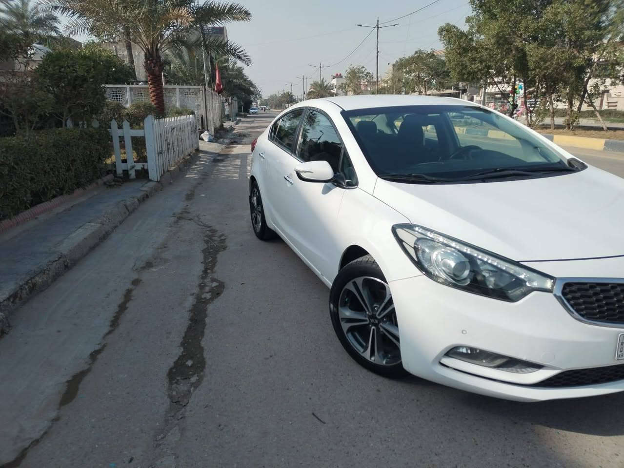 السلام عليكم 
سيراتو 2015 اربيل 
فول بدون سلايت 
مكفوله من الصبغ والبارد 
والسونار موجود بالمنشور
ماشي 175 الف 
عارضها 128 وبيها مجال قليل 
مكاني البنوك شارع الفتلاوي 
***********
