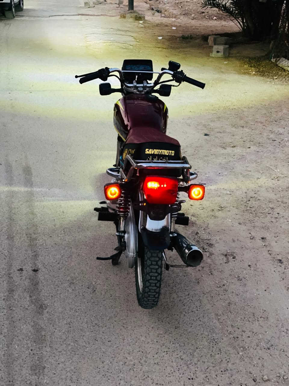 سونك سيفان للبيع 5 كير مكنيه150 cc دراجه نضيفه تايرات جوبلس كلشي شغال بيها أوراق موجود موديل 2023 عنوان بغداد 

السعر 550 وبيها مجال 

***********
