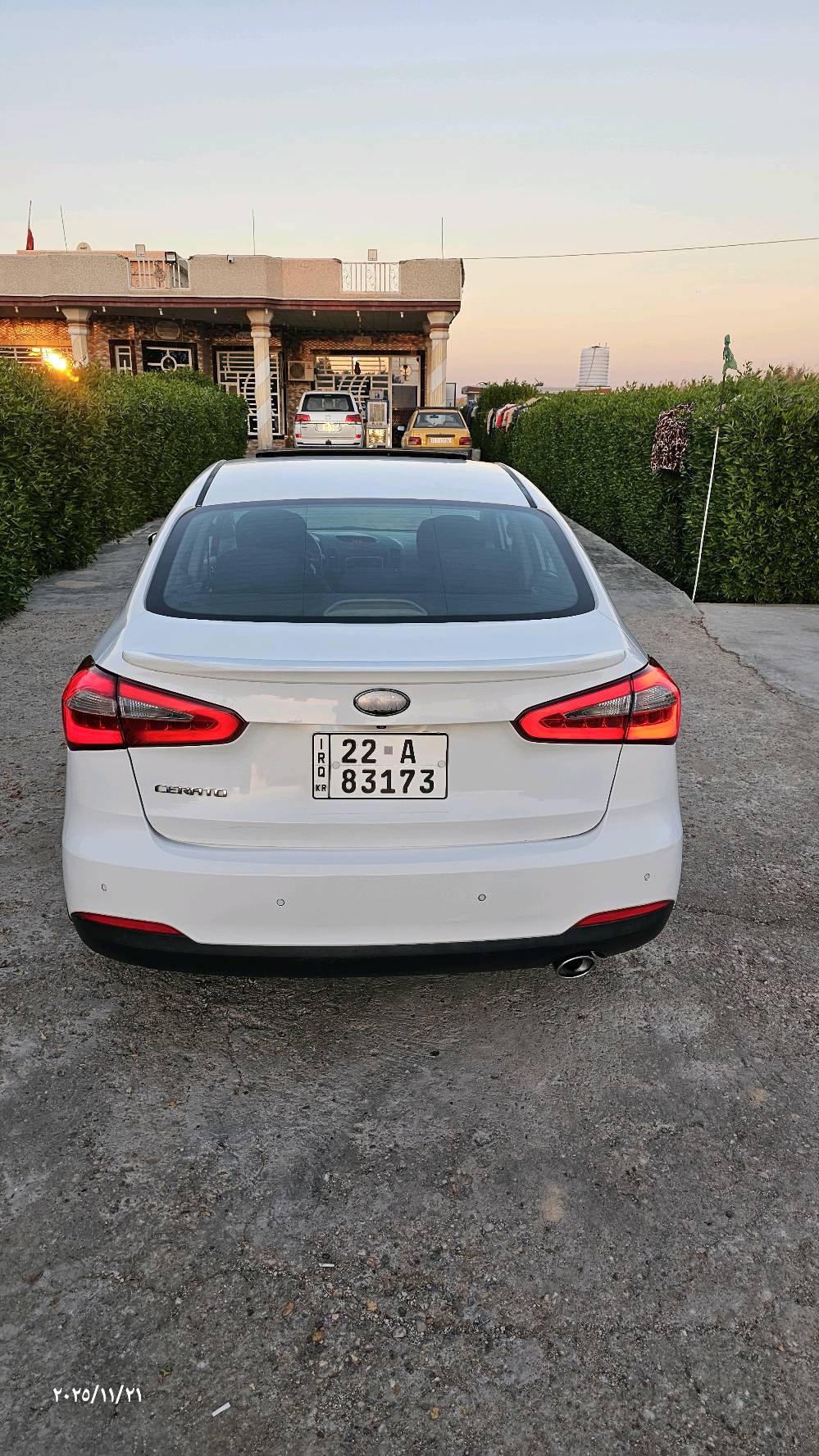 (س ع) للبيع سيراتو 2013 شكل 2014 رقم اربيل فول مواصفات 1/1مكينه 1600 دوش مكينه و كير كهربائيات كفاله تتفئة تبريد كله شغال جاهزه للخير مابيهه اي نقص ضرر صبغ جاملق الخلفي و باب الخلف السائق مبدل و شويه من باب السائق// السعر (115) و بيهه مجال //عنوان بغداد النهروان مبايل ( *********** )