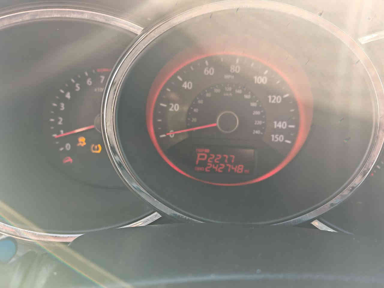 سياره سورنتو 2012 للبيع السياره فول  سته سلندر بصمه بانوراما
مشعوله ومصبوغه عام
رقم اجنبي رقمها نينوى

***********
السعر120$
