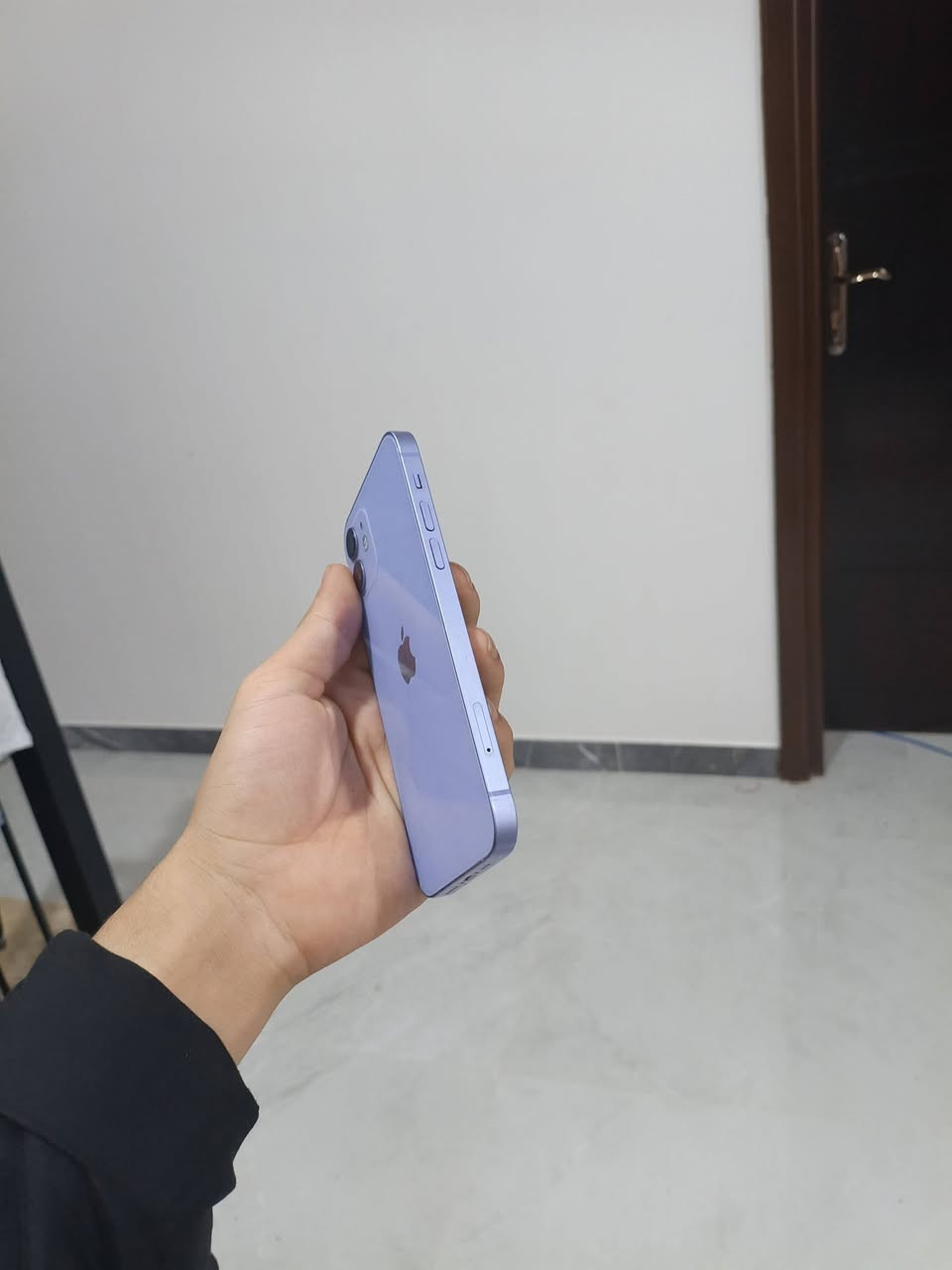 يا الله سلام عليكم ايفون 12 للبيع جهاز نظيف كلشي ما ميدلر بي
جهاز ذاكرته 128 وبطاريته 77 جهاز نظيف استعمال للدراسه فقط 
السعر 350 وبي مجال 
المكان النجف الاشرف 
الرقم ***********
ملاحظة لا يوجد خدمة توصيل
