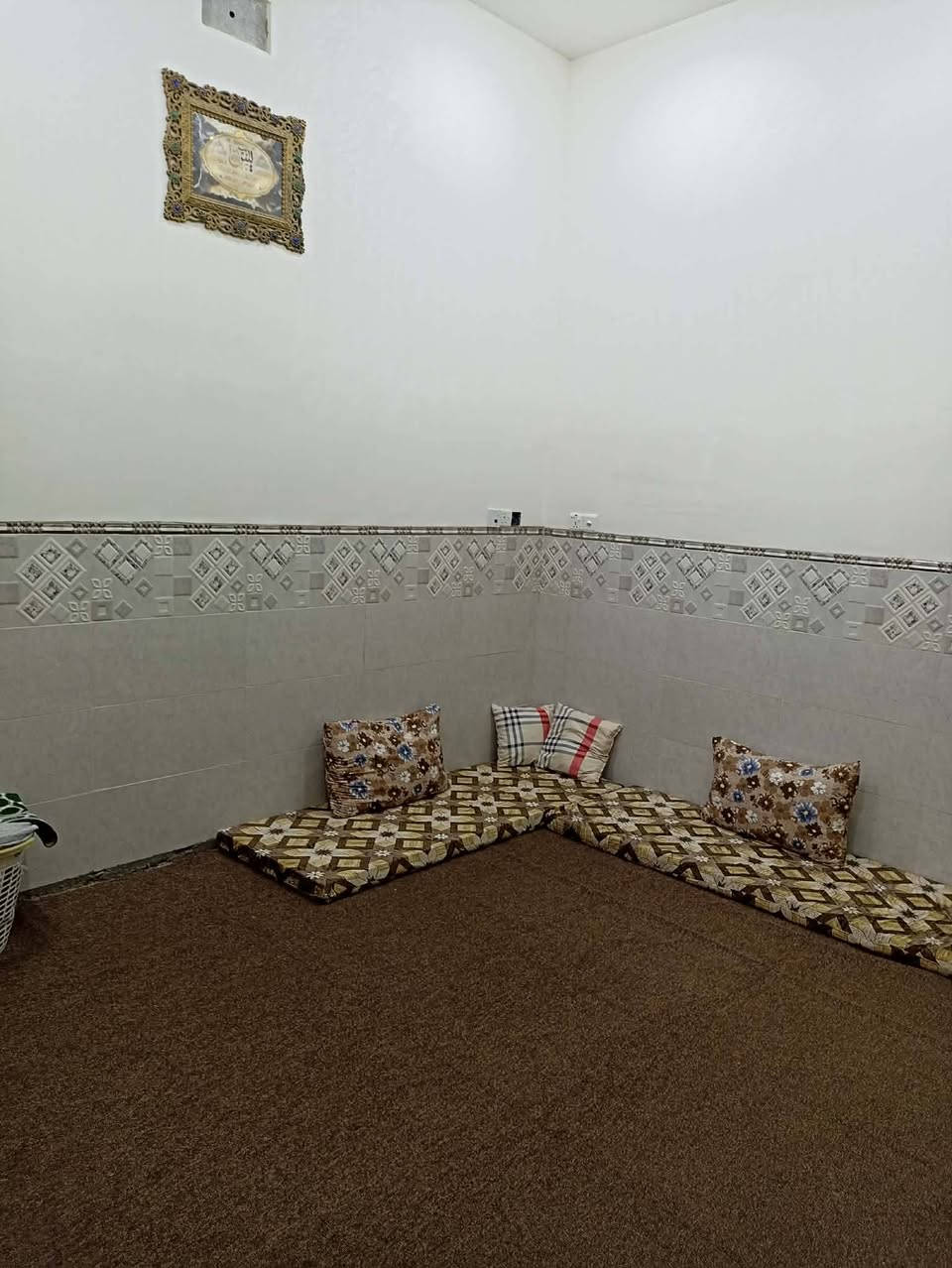 يوجد مشتمل مساحه 88 م طابو ملك صرف   في حي التأميم الثانيه   الشارع 15م كدامه حديقه مقبل على تبليط البناء طابوك
الطابق الارضي غرفه مطبخ وصاله وصحيات
الطابق الثاني 🏠 هيكل
مكلف بالنشر رقم صاحب المشتمل ***********
