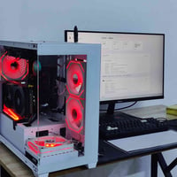 شاشة IPS ١٤٤هرتز • i5 9400f • RX580 ٨ جيجا