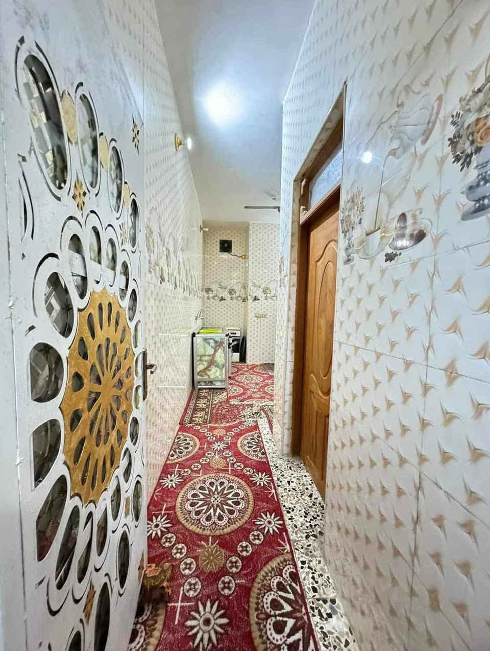 بيت 🏠 بحي نداء نجف الإشراف منطقة ال ٥٢شارع البيت ١٥مساحه ١٠٠متر طابق ونص مطلوب المصرف العقاري ١٠٠مليون مقدمة ٤٣كفيل ثابت موقع حلو 
يتكون من صاله ستقبال مطبخ غرفتين مكشوفه صحيات داخليه وخارجيه  تبيع تشتري راسني وتساب موجود ***********  📞
نستقبل عروضكم  بيع او شراه 

📝(الحساب محضور بس تعليق )📜
