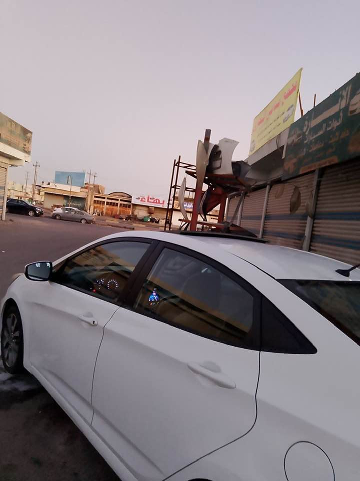 السلام عليكم 
هونداي اكسنت 
2016 
كفاله عامه ضربه صبغ تبديل 
عده بارد قليل 
سياره جديده معنى الكلمه نقطه خياس ما بيهه ع ايدي 
ادامه كامله سياره جناي 
تخم تاير باتري جديد 
منضومه بانزين كامله 
حداديه كامله 
ما تصرف عليهه ربع 
رقم بصره باسمي 
سعرها105 وبي مجال قليل 
*********** 
العنوان البصره حمدان
