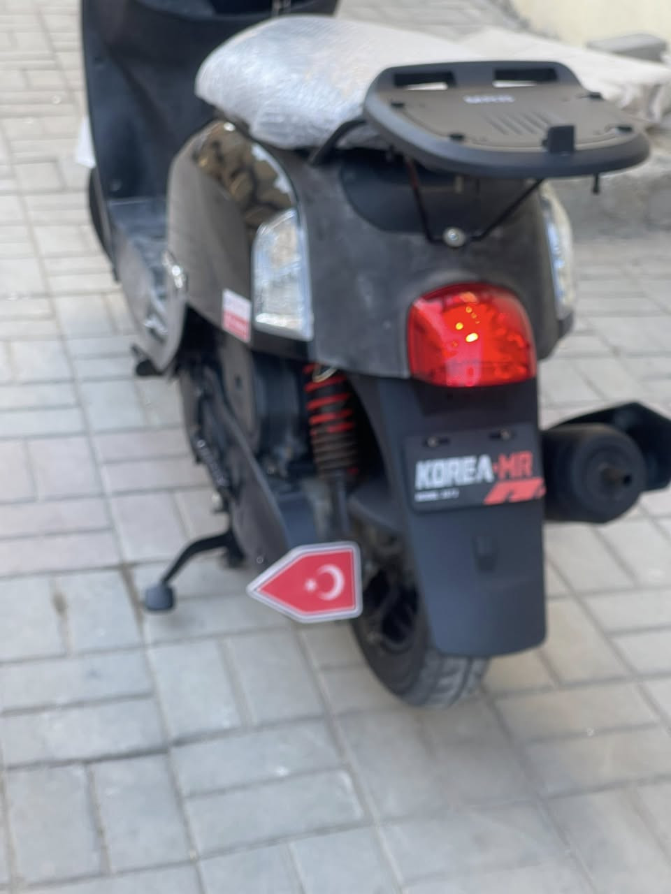 السلام عليكم دراجه ماكس بوليس للبيع دراجه جديده ونضيفه كامله كل نقص مابيه نكره سلف دراجه مفتوحه مره وحده *********** مكاني كربلاء السعر 550 وبيه مجال
