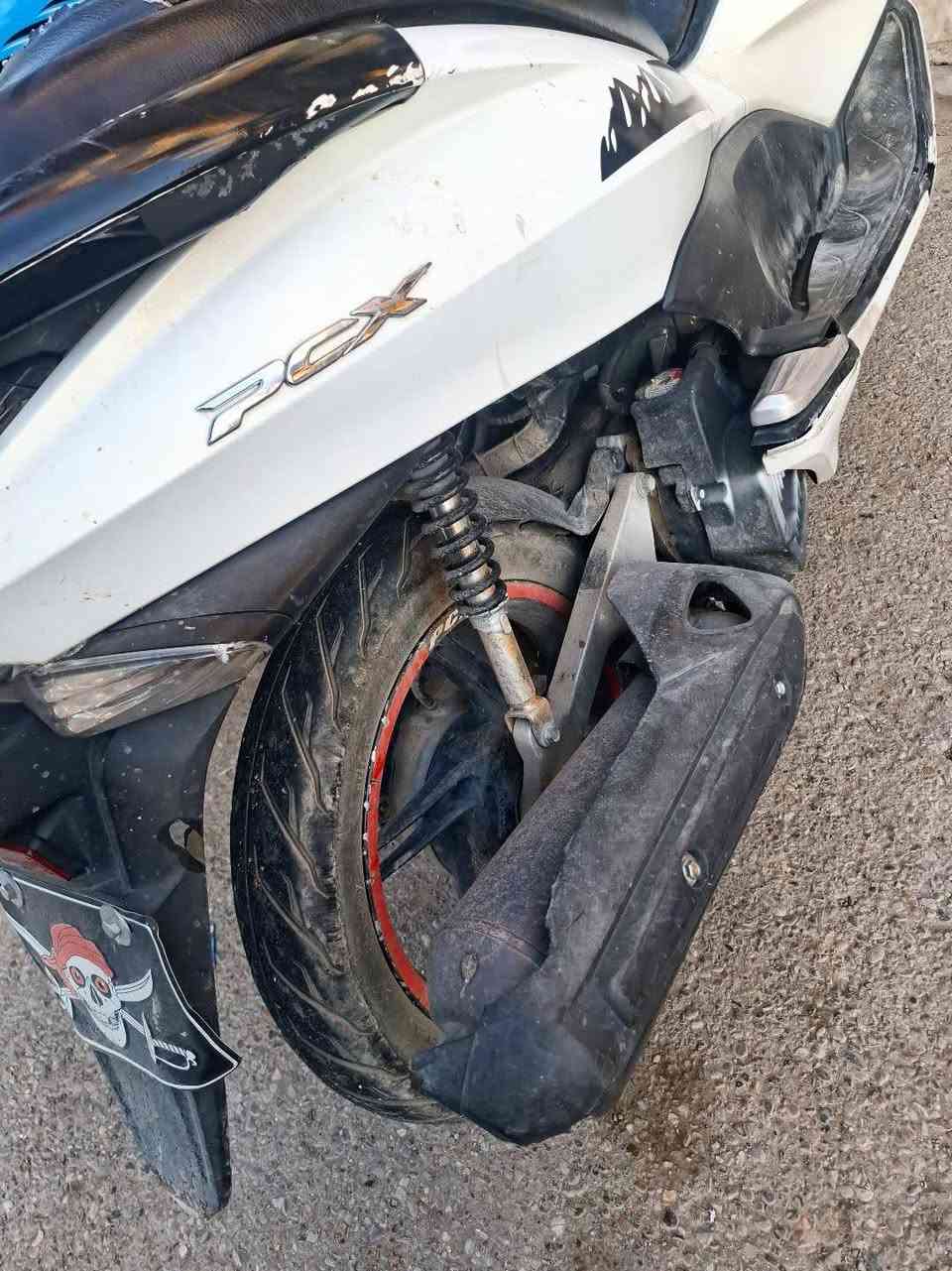 السلام عليكم دراجه لبيع بي سي اكس جيل اول دراجه مستعجل عل بيعتها عندي ضرف  نظيفه وخير من الله برغي واحد ممفتوح بيها ماشيه 43 
تواصل خاص او اتصال عل رقم ***********
