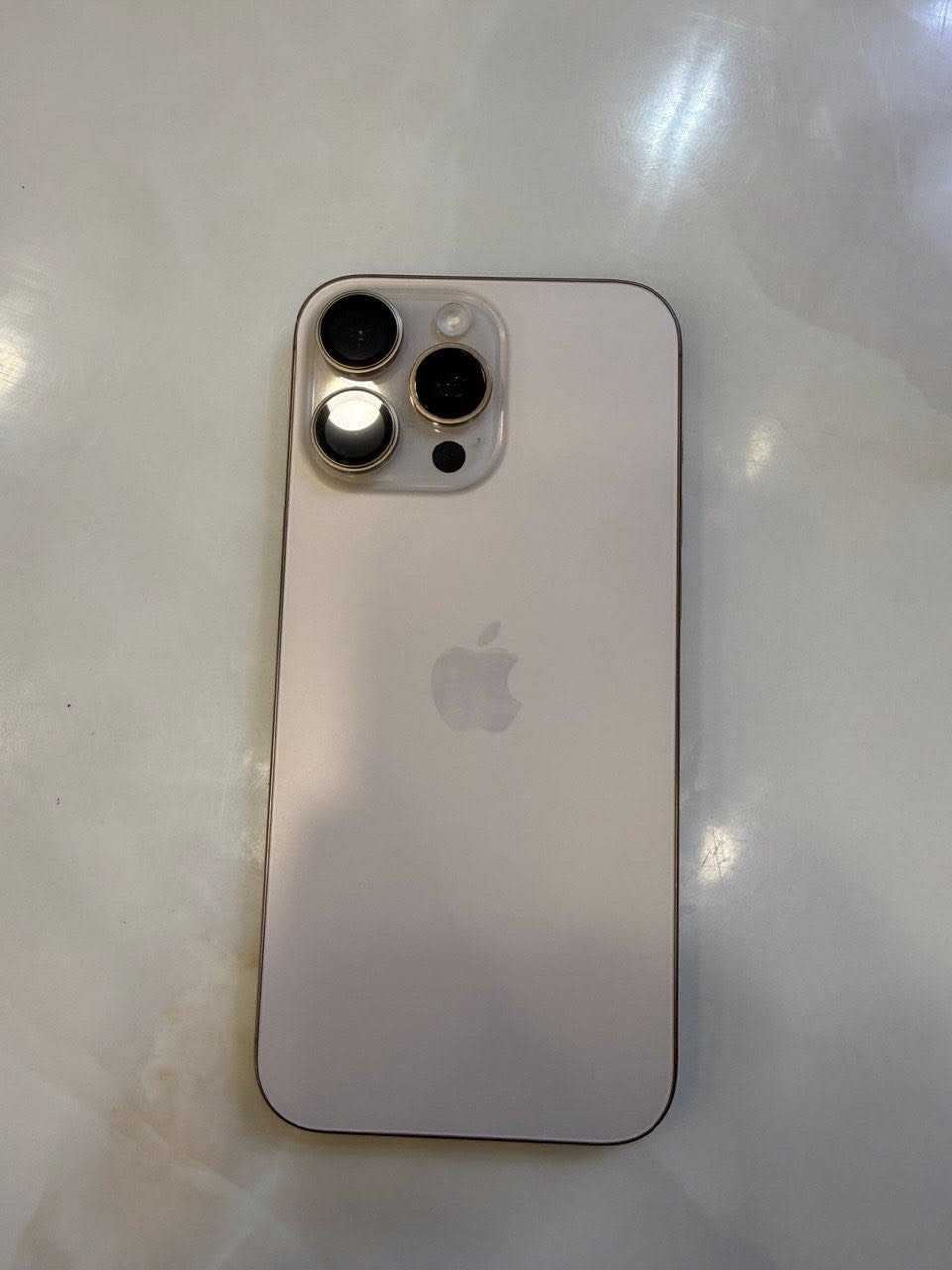 ايفون 16 برو ماكس ذهبي بطارية 98 جهاز جديد وما مفتوح، *********** واتساب
