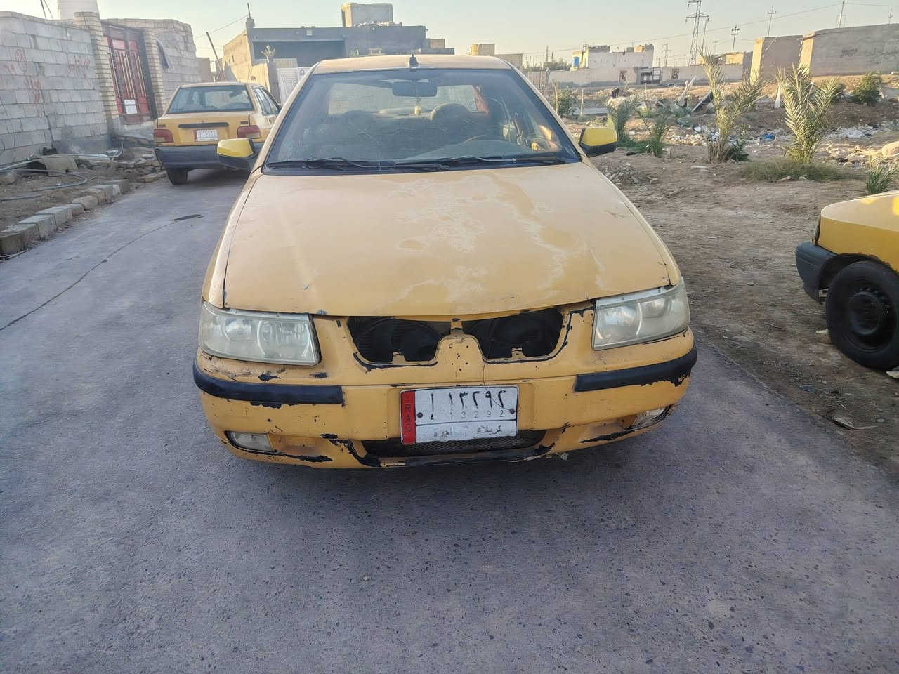 السلام عليكم سياره سمند موديل 2011 مكينه وكير وحداديه وتخم تاير جدد رقم بغداد مكاني ميسان سعر 16 وبيها مجال رقم ***********
