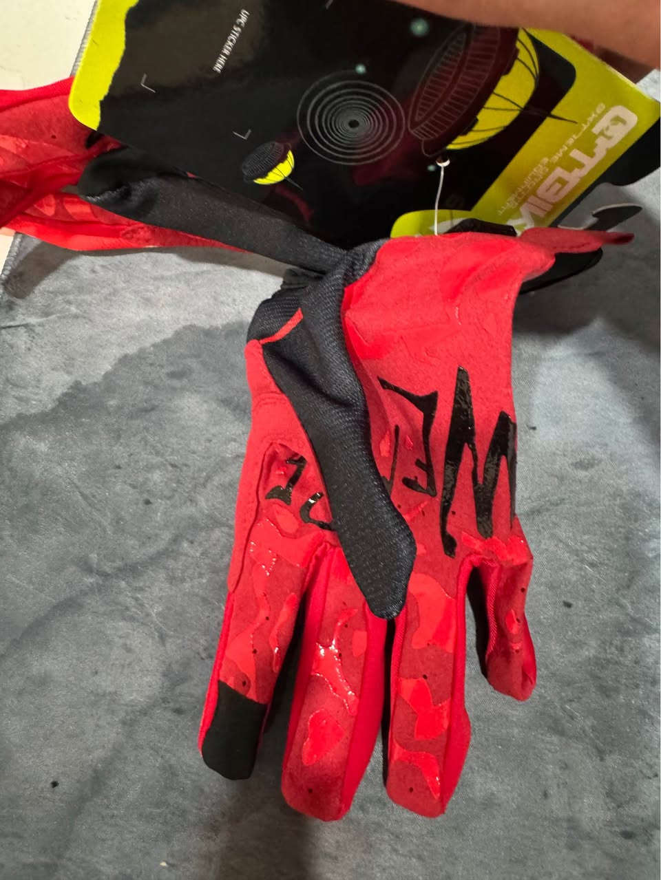 سلام عليكم جفوف دراجات جدد اصليات كلس مرتبه قياس مديم لازج توصيل موجود خاص او *********** 
٢٥ الف و٧٥ الف Colombo, Sri Lanka
