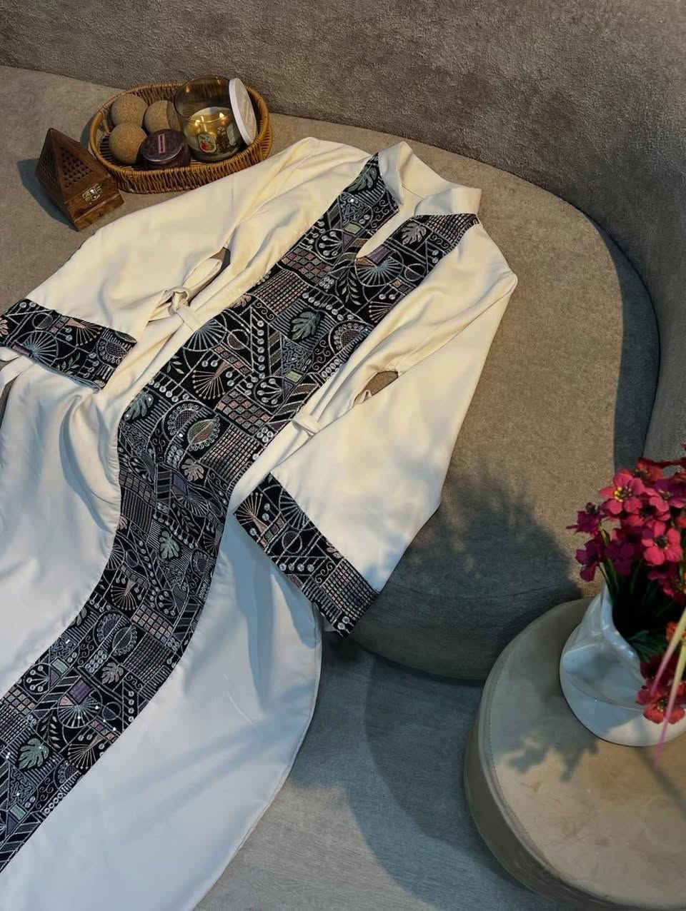 ولان رمضان كشخته تختلف عن باقي الايام وفرتلج هالفستان😉😍

فستان خامه دبل ايطالي 

الدرزن 6 قياسات 38_40_42_44_46_48

28الف


**إذا كنت صاحب هذا الإعلان وتريد حذفه لأي سبب، رجاءا أرسل رسالة إلى الدعم الفني**