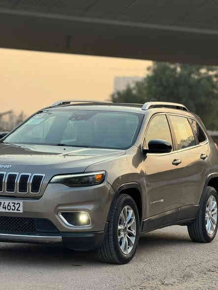 السلام عليكم جيب بزون موديل٢١رقم شمالي فول موصفات لاتيتود بلاس فول عدا بانوراما
السلام عليكم جيب بزون موديل٢١رقم شمالي فول موصفات لاتيتود بلاس فول عدا بانوراما
حادث جاملغ وباب وشوية من البنيد وجزء من تكمة صبغ يعني٣قطع صبغ فقط +رصعه مسحوبة قريب عل تكمة
موصفات فول عدا بانوراما 
شاشة تدعم كار بلي وكامرة دوارة كروز سرعه انارة داخلية تبريد قطعتين كشنات جلد اسود +اني دوشمة ابيض جلد كشن سايق كهرباء رادار امامي جانبي خلفي كنشات حار بارد هيترات بل مري فول تحكم ستيرن سايد بريك دكمة  مانع انحدار  اوتو ستوب بعد ببها هواي موصفات 
مسويلها سيرفس كامل 
كير مكينة صدر امامي خلفي تبريد تدفئة كفالة
رقم شمالي شرط تحويل او كالة 
سيارة ماشية50ميل
السعر133
مكاني بغداد اليرموك حي القادسية قرب كورميش جديد 
***********
