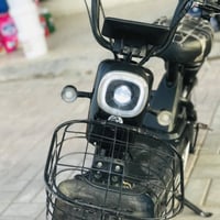 دراجه شحن بطاريات جديده  لسعر 150 الف وبي مجال  تصل 07824942995