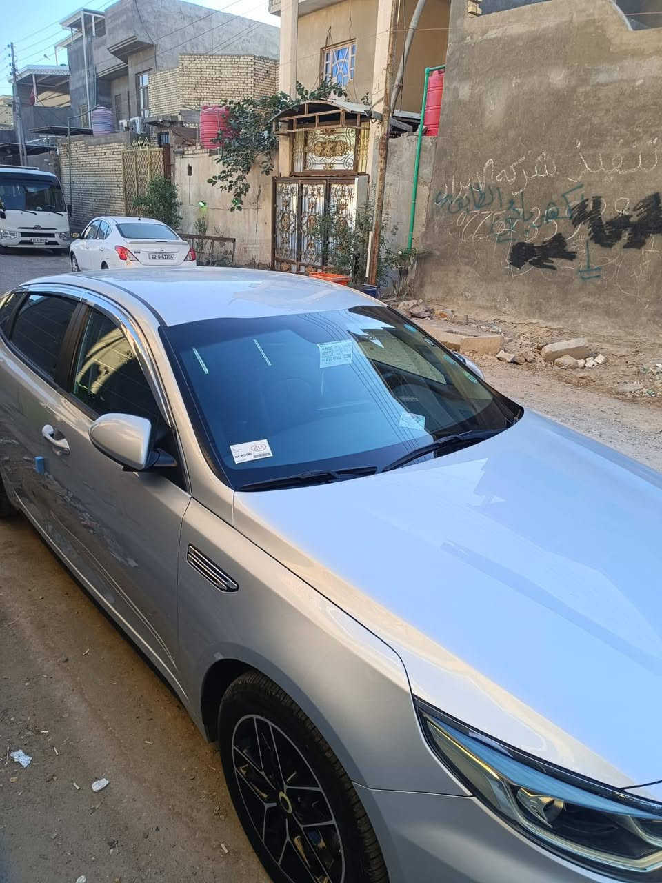 كي فايف وارد كوري مديل 22 مكينه 2000 دوش سياره جديده بمعنه الكلمه ماسيه 33 لف مكينه كير حداديه تخم تاير بيها صبغ بس قبق الصندوك داخله من كوريه بلعراق صار شخط بلمكدر اثر دراجه كما موضح بالصوره كشنات جلد تدفئى تبريد بلكشنات بيها هواي مواصفات السعر 170 بيها مجال بسيط حك الجيه مكان السياره بصره رقم اربيل

خوان انه مكلف بلنشر هاذ رقم راعيه
 ***********
