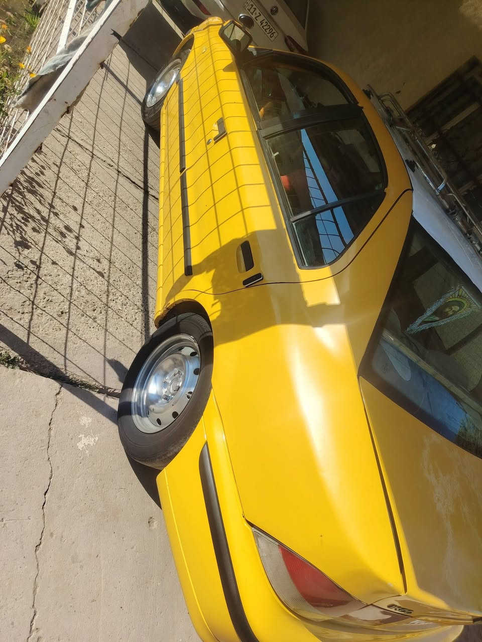 سمند ٢٠١٠  كير مكينة كهربائيات شغالة نقص بس صدر امامي تبريد وية السويج مصفرة هيئه وغرامات   السعر ٣٠  وبيهة مجال  بغداد ابو غريب ***********
