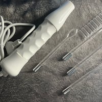 جهاز الهاي فريكونسي (High Frequency) يستخدم لعلاج:  * حب الشباب * آثار...