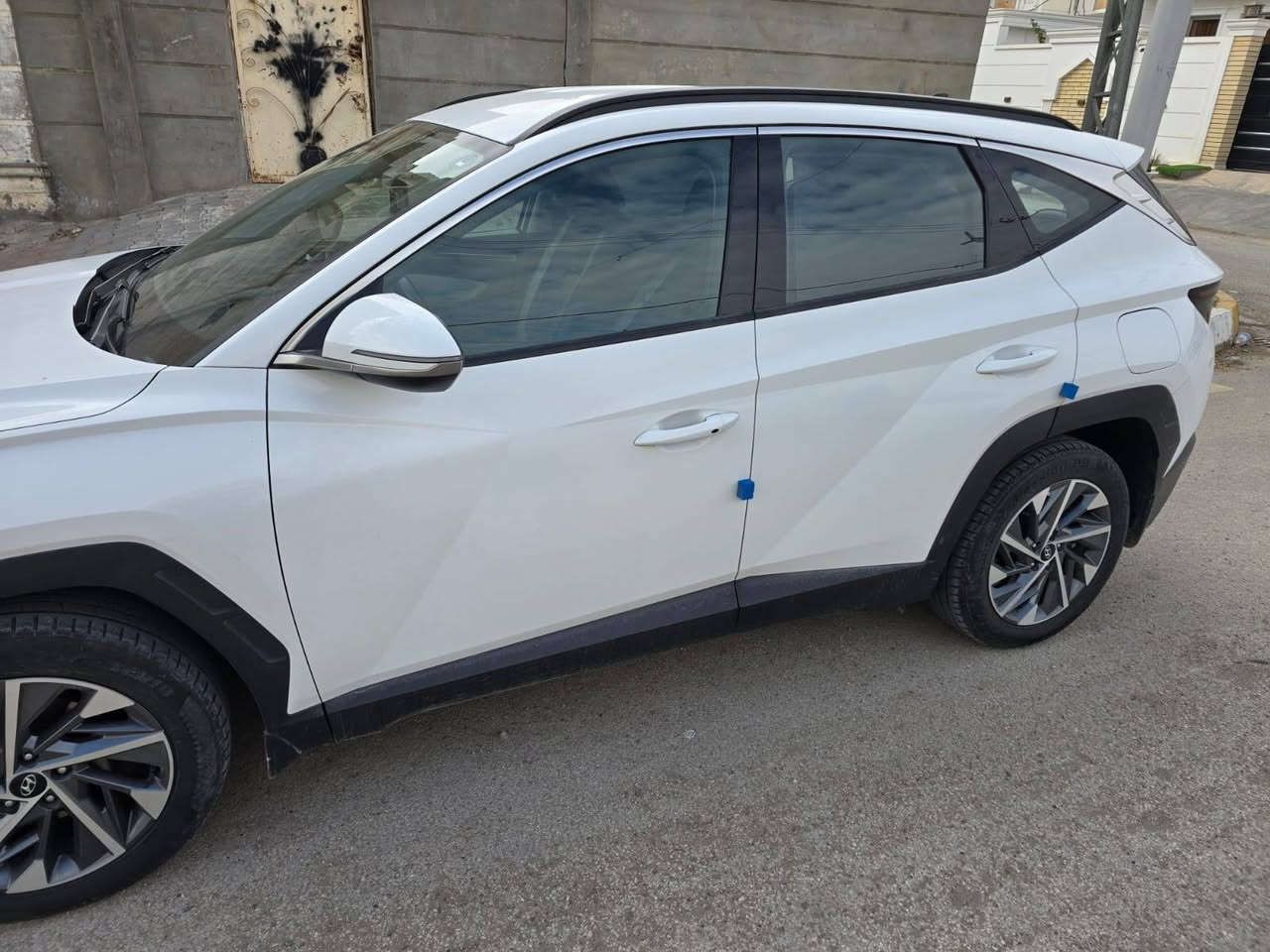 سلام عليكم من رخصة أدمن توسان موديل ٢٠٢٣ماشيه ٣٦الف رقم أربيل تحويل مباشر العنوان الرمادي شارع المعارض معرض الزهور رقم الموبايل 
***********
