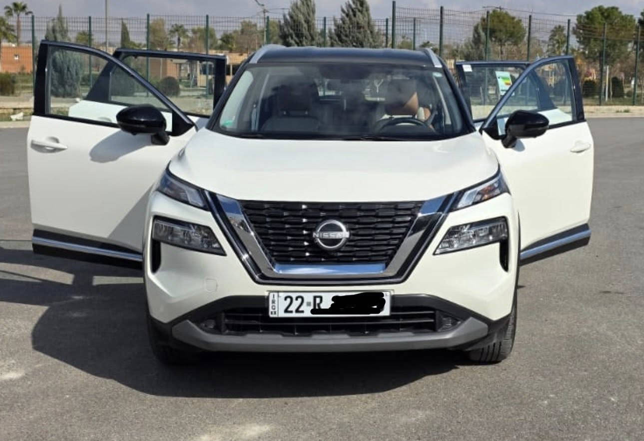 نيسان اكس تريل ٢٠٢٥ شريكة السور زمان سيارة كفالة من كل شي حتا جلخة ما بي ماشي ١٣٠٠٠ كم 
مكان سيارة اربيل 
***********
***********
