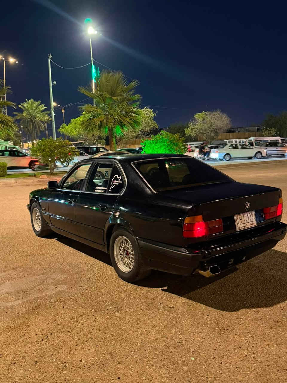 سلام عليكم 
BMW/520كير عادي مكينه مسكر 
موديل 1991تبريد شغال كونترول واكف حداديه جديده كهربائيات شغاله مكينه وكير مكفول كشنات كهرباء 
مصبوغه بل جديد الجماليه تعمري جديد سياره جديده وحلوه 
مكان سياره كربلاء السعر 40وبيها مجال المو شراي لا يتعبني 
***********
