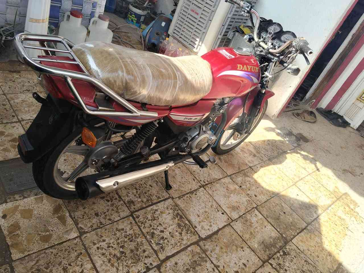 السلام عليكم دراجه دايون عضم للبيع مديل 2014 اوراق استنساخ دراجه شلعه ومعدل كهربائيات ڱڵـه. شغاله. محرك. مكفول مكاني كربلاء الامن الداخلي. السعر 550 وبيه مجال ***********
