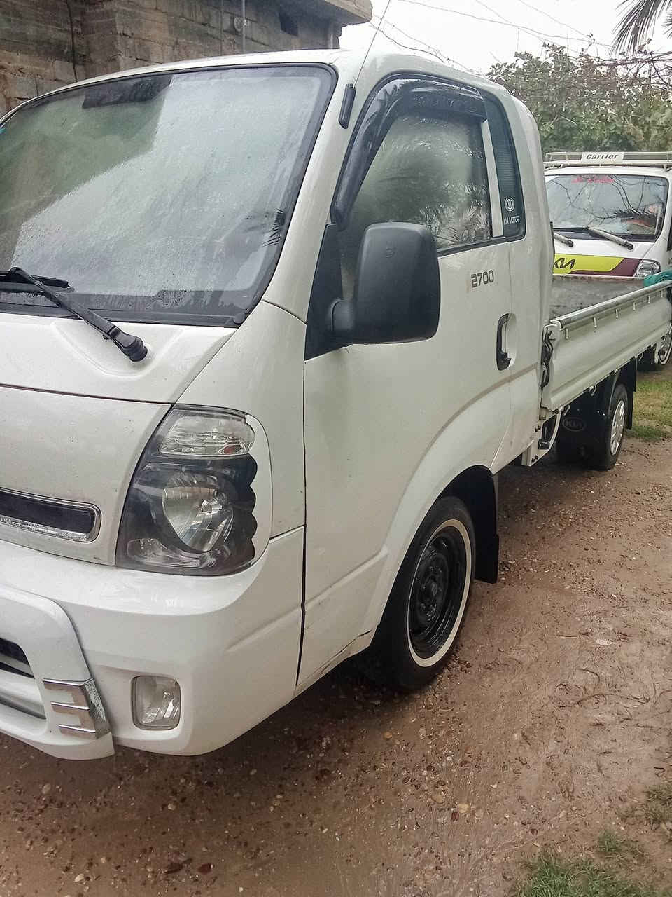 سلام عليكم كيه  عموشه موديل 14 رقم بغداد السعر 100و5وبيها مجال مكاني الفلوجه ***********
