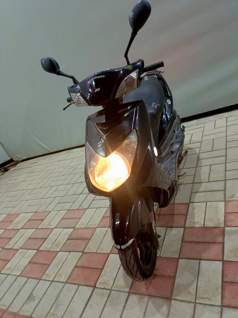 سلام عليكم سكنس فحل رمبه مكينه بلادي ناعمه علفحص شلعه معدل فول نكره سلف كل نقص مابيها أروقها موجوده السعر 600 للستفسار *********** مكاني بغداد الكرخ قرب مستشفى ابن البيطار
