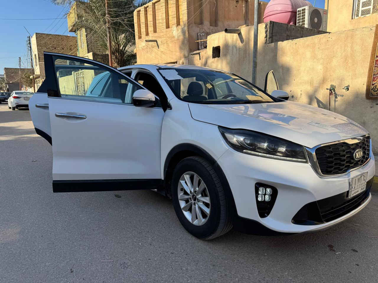 سورنتو مديل 19 أمريكي تحكم سترين ضربته موجوده بالمنشور 
الجاملغ مبدل والبنيد مصبوغ 
شاشه كبيره تخم تايرات 
ماشيه 150 ميل 
السعر 200$ وبيه مجال 
العنوان الناصريه مركز 
***********
