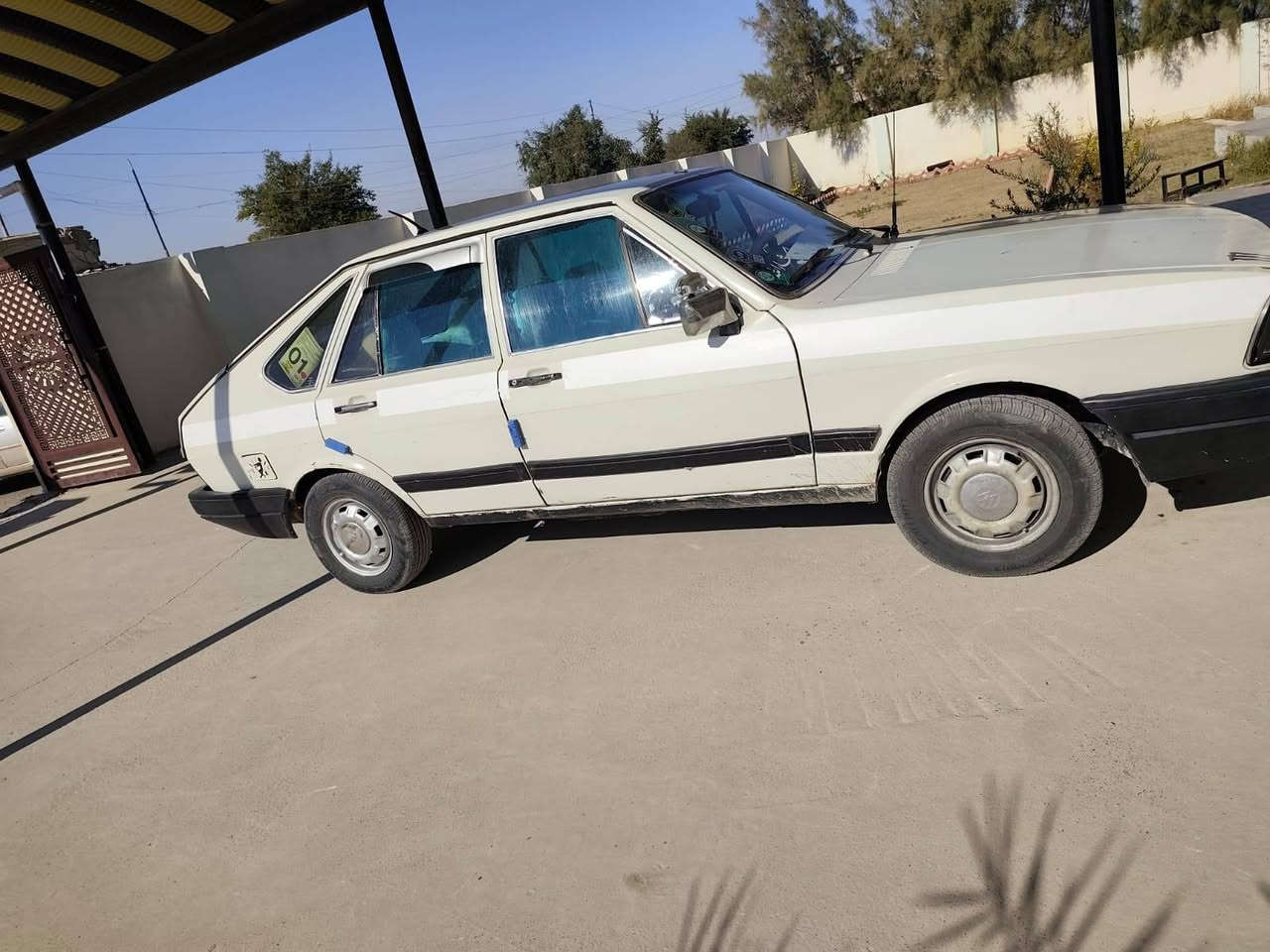 السلام عليكم...
مكلف بالنشر لحد يدخلي خاص 
للبيع برازيلي جيل الطيبين رقم التاميم صدامي شرط التحويل.السياره جاهزه شغل وامشي ع البصرة.
السعر 20 المكان العلم سمره 
***********
***********
