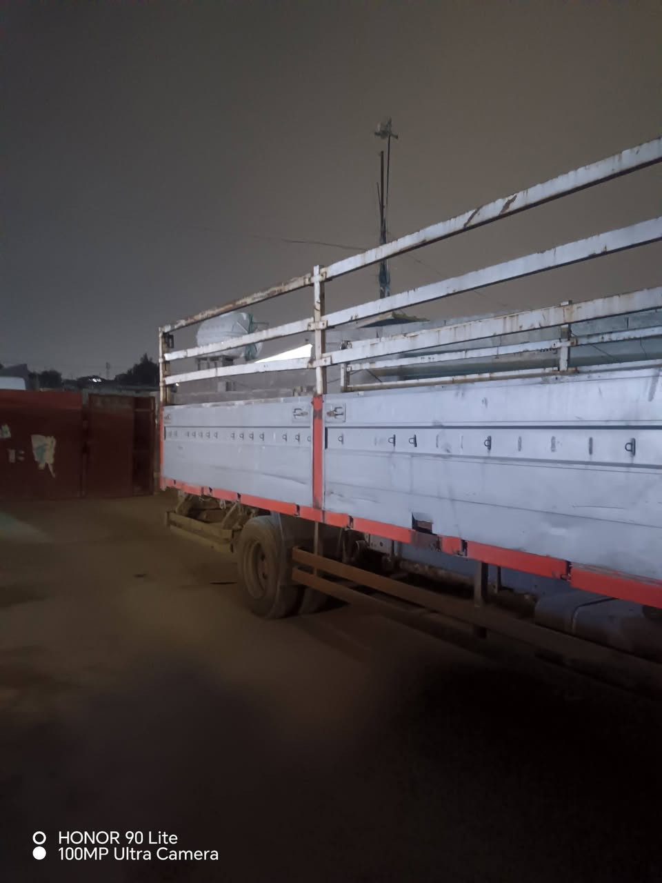 السلام عليكم فالفو البيع سياره كير او مكينه مكفوله بس بيه ضربه اب صفحت سكن ول بقيه مكفوله من شوصي او الكسن ميل اتيكو ولا استفسار عله هذه الرقم ***********
