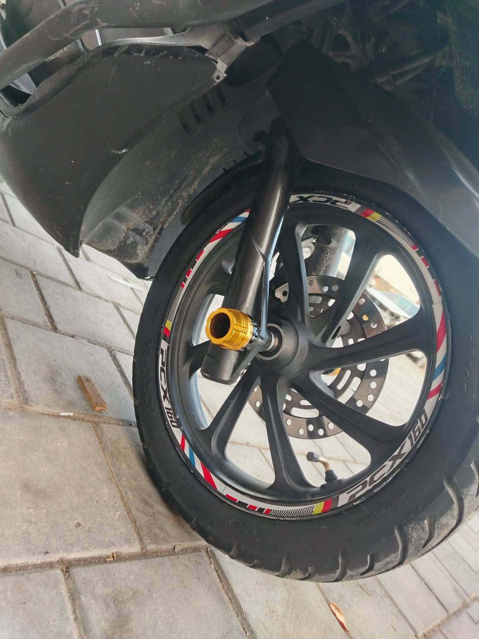 السلام عليكم بي سي اكس جيل 3
(كوري) مكينه 150 دراجه مال جناي
دراجه صالها شهرين نازله منل رمبه
دراجه كفاله عامه مكينه وكفر جيب وياك
10 فيتريه وتعال افحص ممشاها 35الف
العنون بغداد المدينه
السعر 16 وبيها مجال حك الجيه
الرقم ***********
