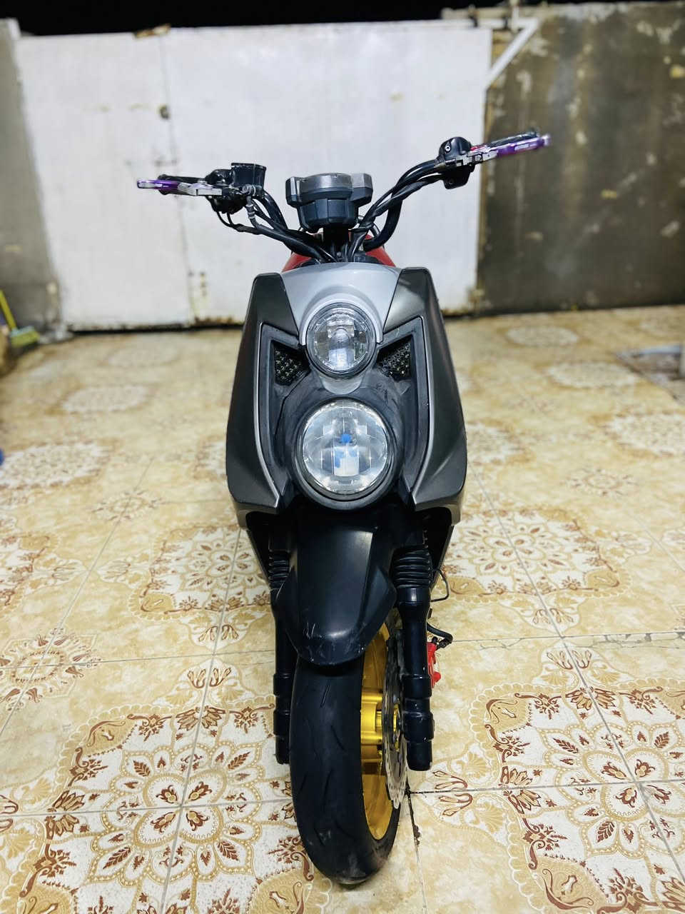 سكنز جبلي للبيع مكفوله كفاله عامه لمديل2013سعر1400رقمي***********ول مو شراي لا يتعبني
