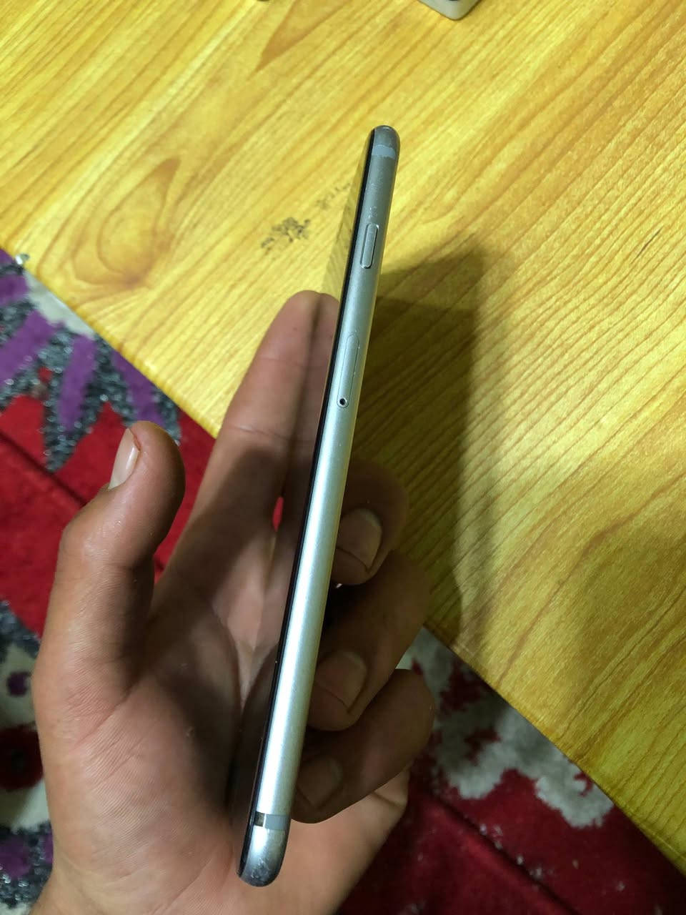 السلام عليكم ايفون 6sبلص مراوس 
بطاريه ١٠٠كلشي شغال بي كل البرامج تنزل بي شوفت علينك
مراوس حسب القناعه مع فرق


**إذا كنت صاحب هذا الإعلان وتريد حذفه لأي سبب، رجاءا أرسل رسالة إلى الدعم الفني**