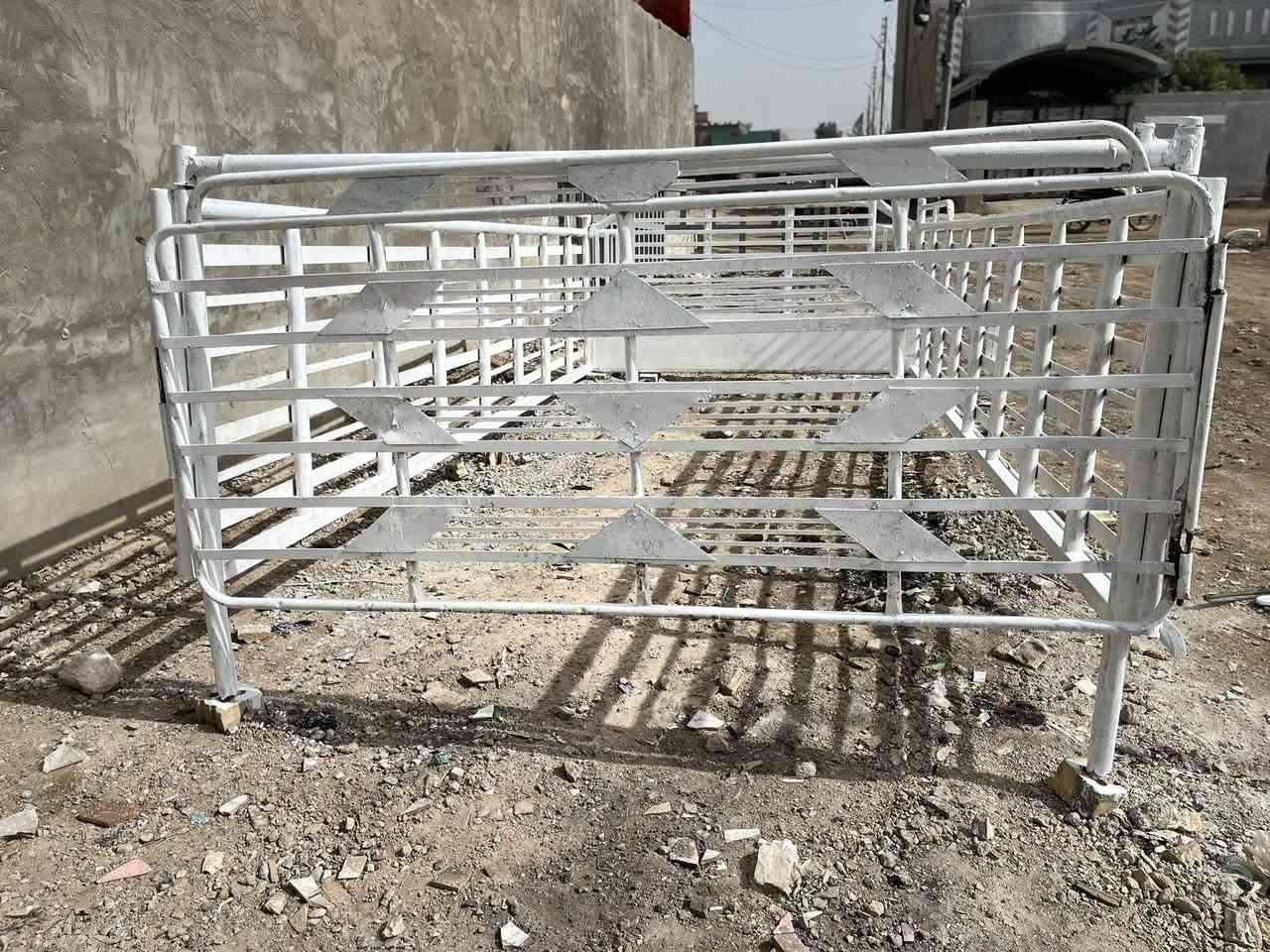 السلام عليكم محجر كنتر اللبيع مكان بغداد ***********
